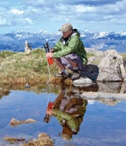 Katadyn Vario Microfilter -BlackOvis katadyn vario microfilter action